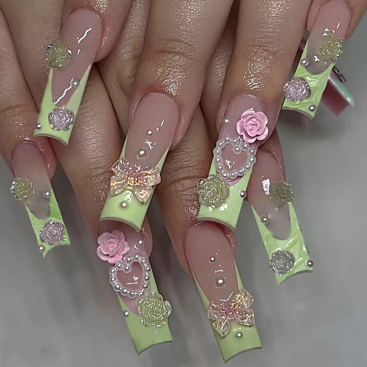 24Pcs Medium Square Pink Flowers Press on Nails