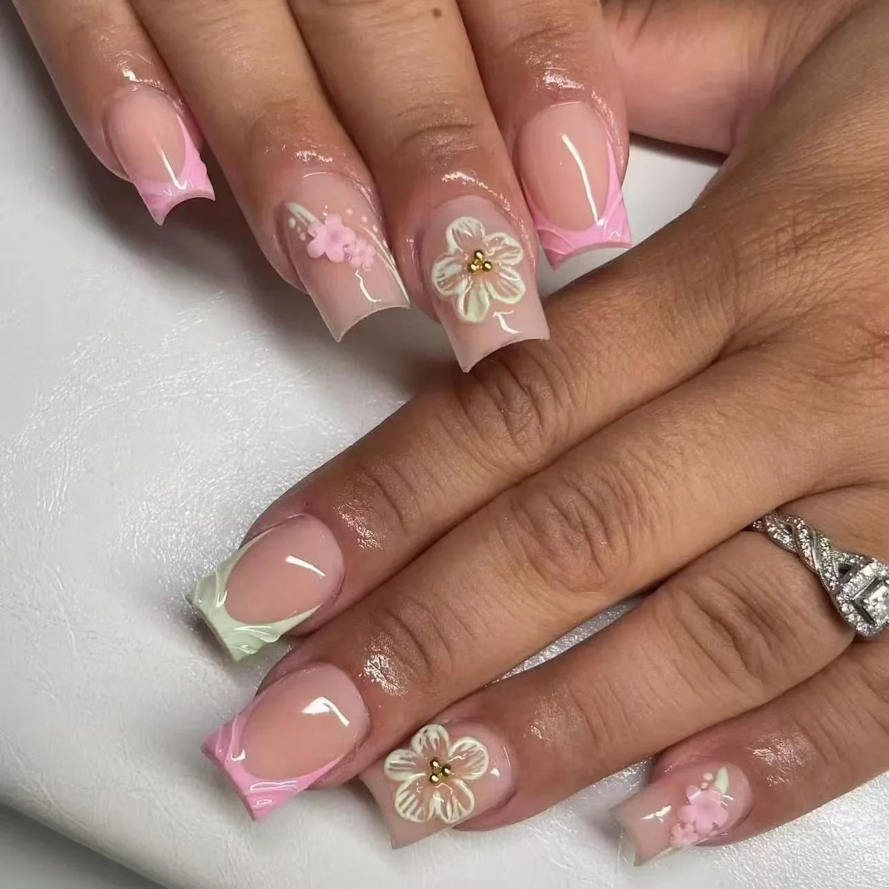 24Pcs Medium Square Pink Flowers Press on Nails