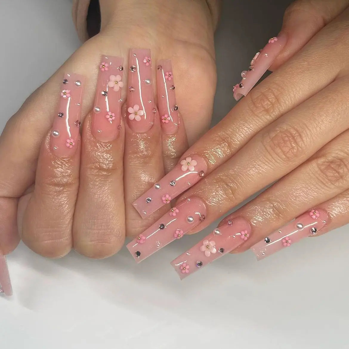 24Pcs Medium Square Pink Flowers Press on Nails
