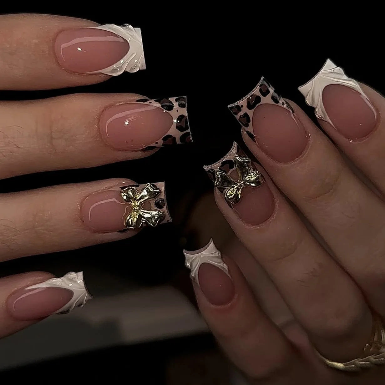 24Pcs Medium Square Pink Flowers Press on Nails